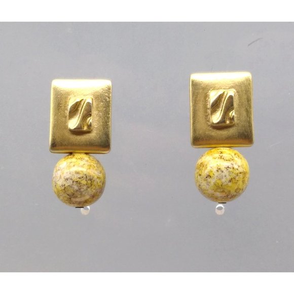 Chic Elegance Gold Tone Earrings, Vintage Gold Tone with Art Glass Bead Drop - Picture 1 of 4